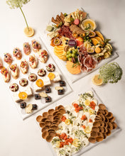 Lataa kuva Galleria-katseluun, COCKTAIL Grazing Table (min.20 hengelle)